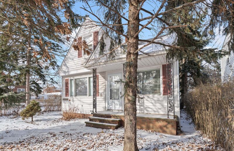 House in Cleveland-picture-2